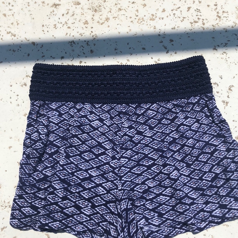 girls medium flowy printed shorts